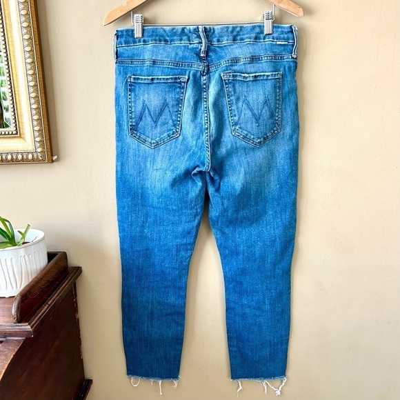 MOTHER The Looker Crop Skinny Jeans in Come Sundown Wash Size 30 - Picture 4 of 10